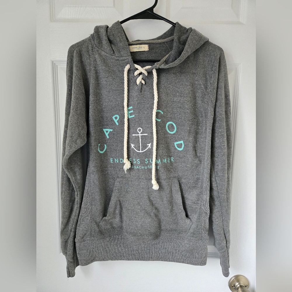 Gray Beachy Cozy Cape Cod Hoodie Sweatshirt with Anchor Design Size Large